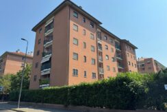 Quadrilocale con doppi servizi e box a Milano